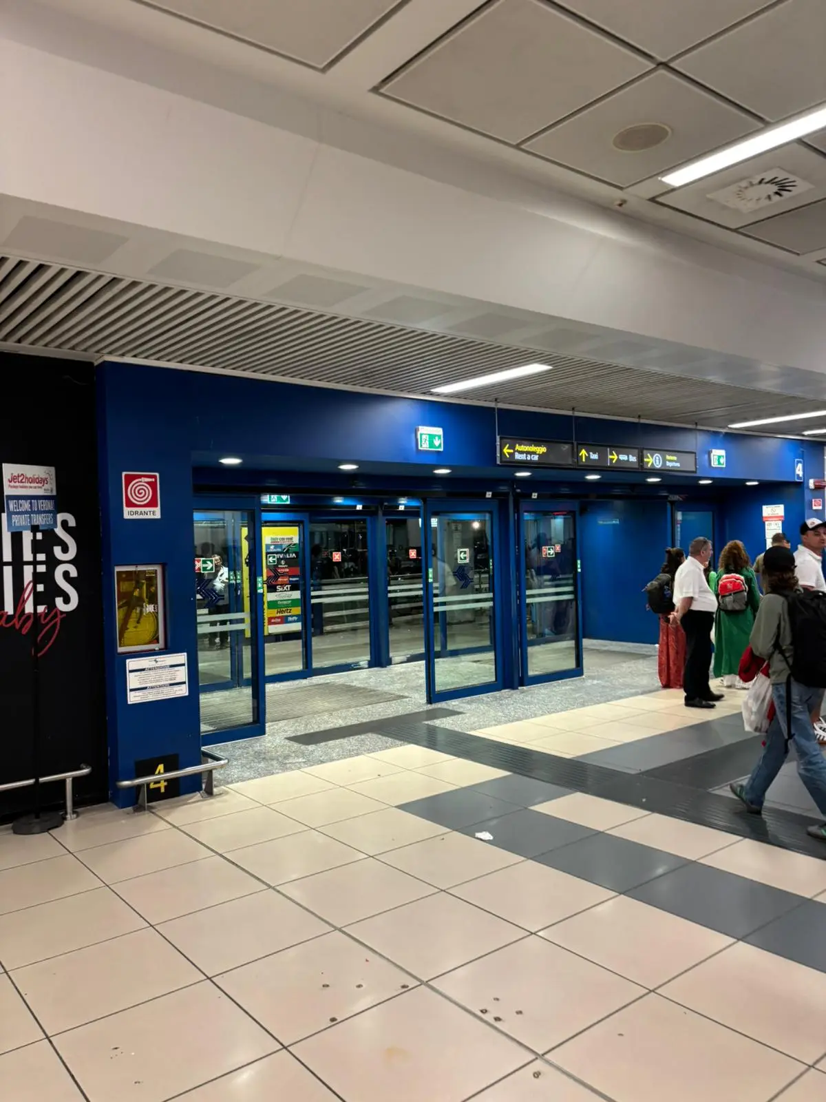 As you approach the terminal exit doors at Verona Airport this is where your driver will find you