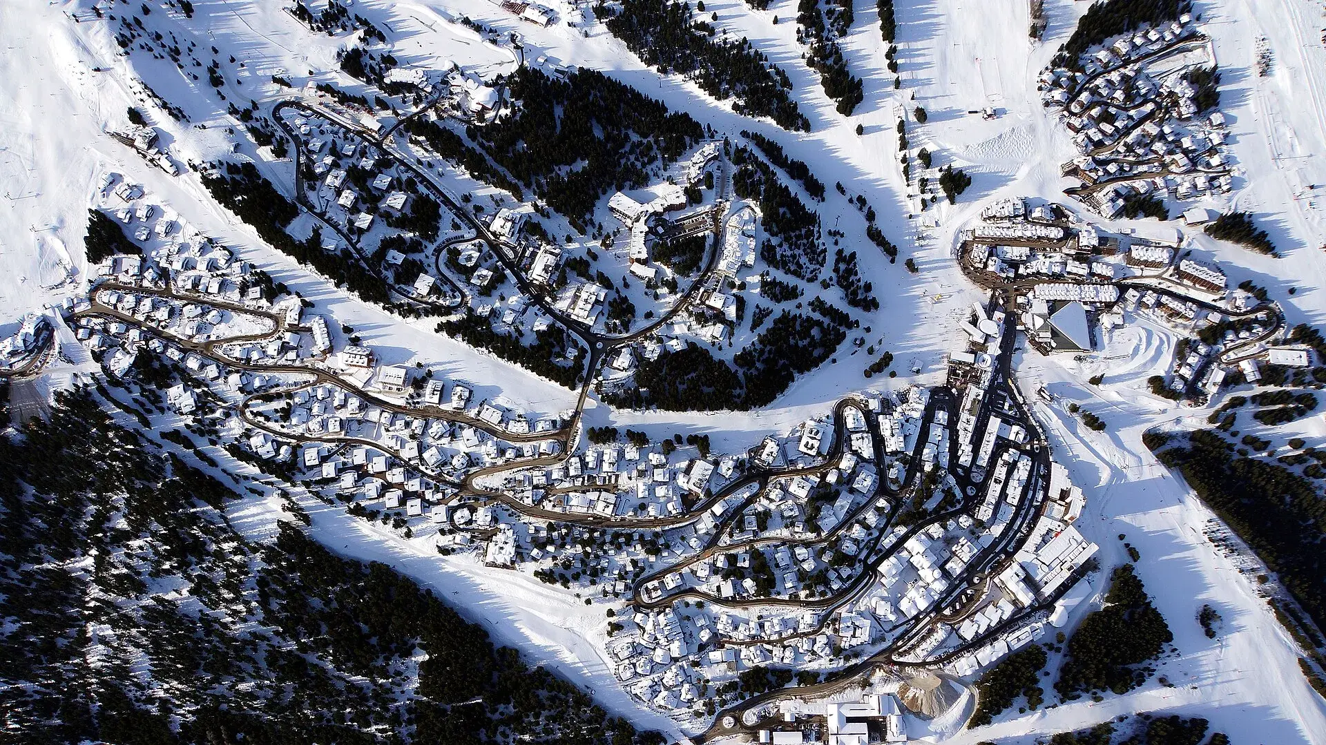 Taxi transfer from Grenoble Airport to Courchevel