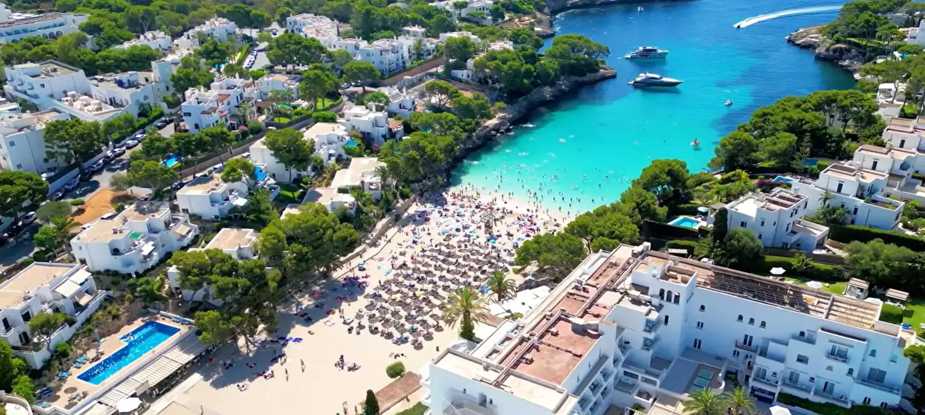 Private taxi transfer service from Palma Airport to a resort hotel in Cala d'Or, Majorca