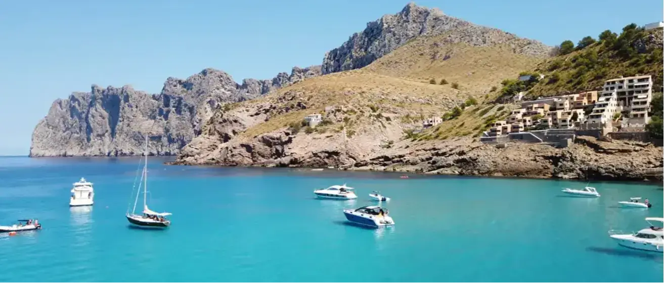 Private airport transfer service from Palma Airport to villas and hotels in Cala San Vicente, Majorca