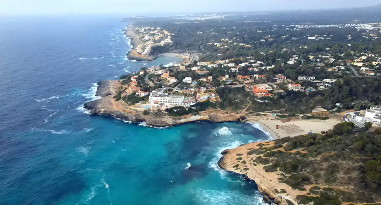 Private airport transfer service from Palma Airport to all-inclusive hotels and resorts in Calas de Mallorca