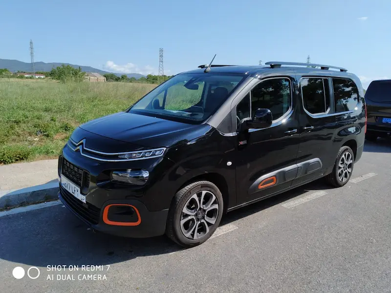 Reus airport transfer midivan